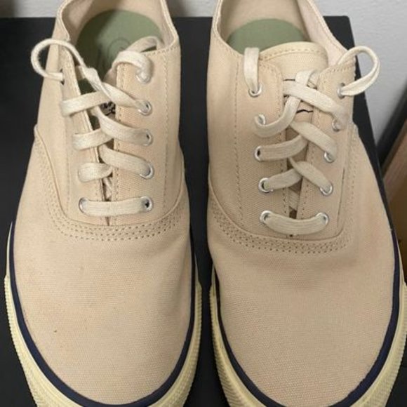 Unisex Classic CVO Sneaker - Picture 1 of 5